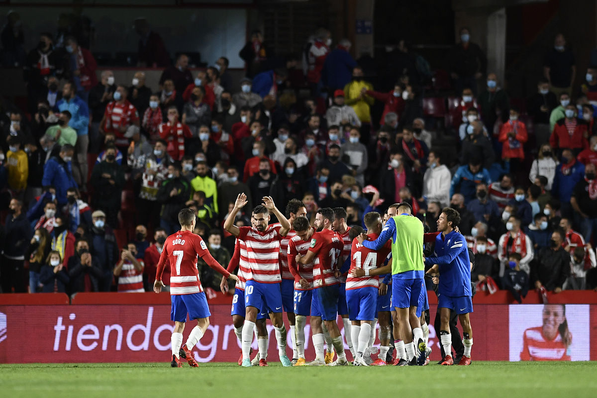 bob体育官网-包含奥萨苏纳接连落败，保级形势堪忧的词条