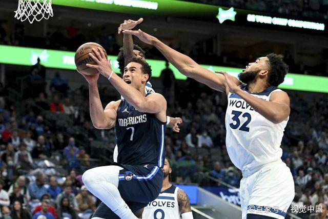 关于独行侠扳倒马刺，多人得分成为制胜法宝的信息