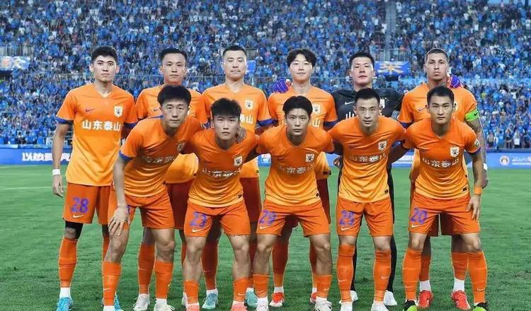 包含柔佛达鲁尔队在比赛中凭借稳健防守取得胜利的词条